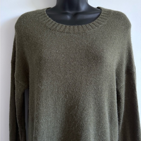J. Crew Wool Blend Dark Olive Crew Neck Sweater | Size 8 - Picture 4 of 8